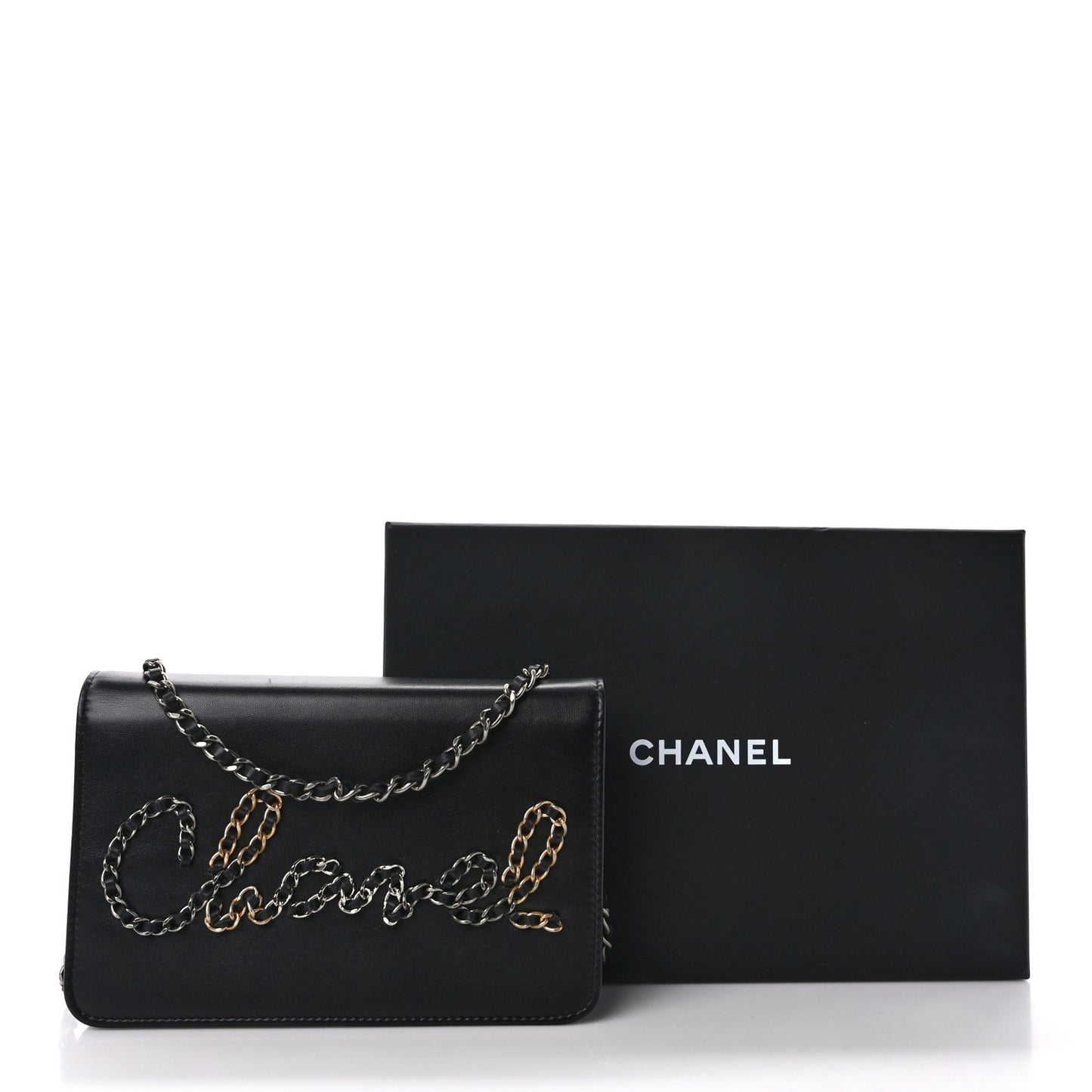 Calfskin Chain 20s Signe Wallet on Chain WOC Black