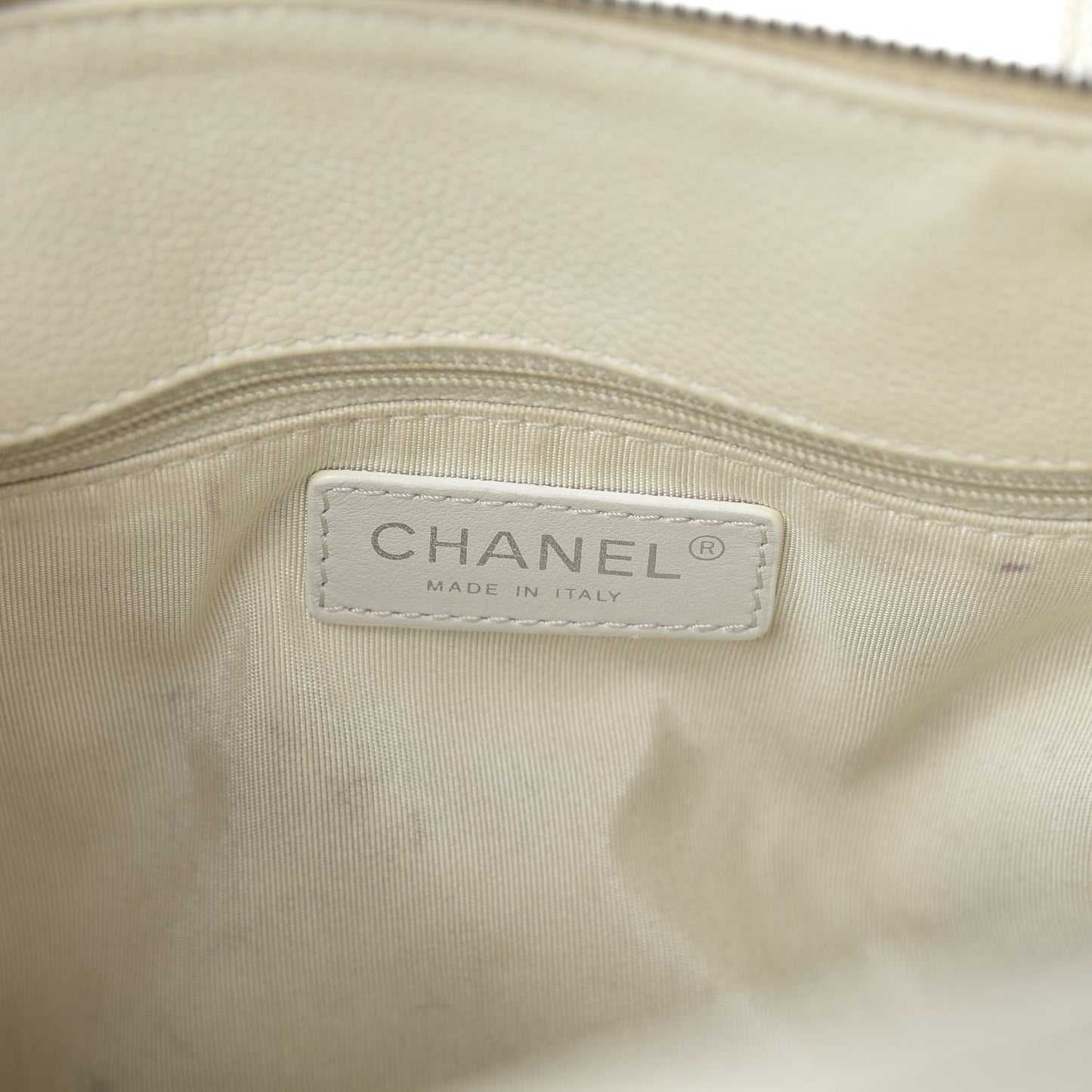 Caviar Quilted Large Casual Pocket Tote White