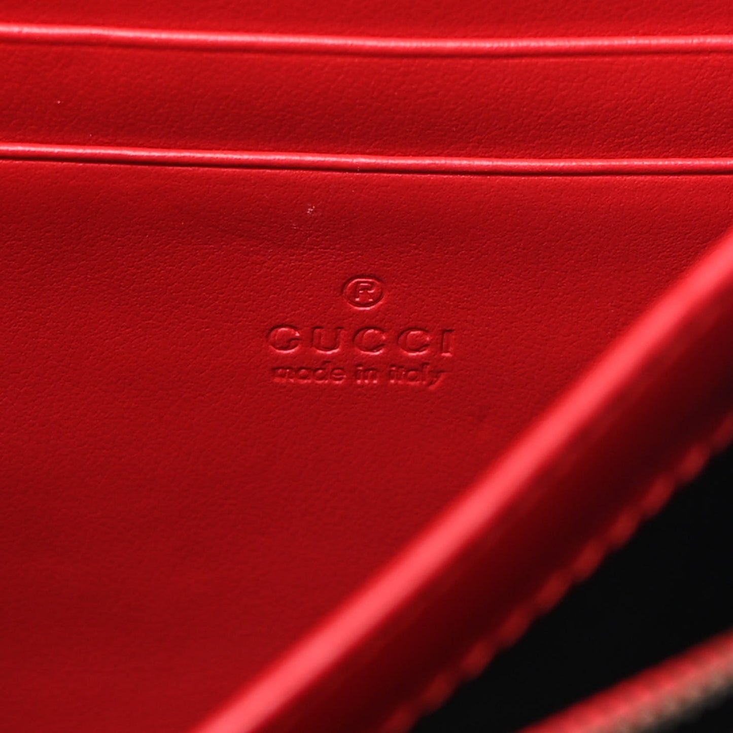 Calfskin Matelasse GG Marmont Chain Wallet Hibiscus Red
