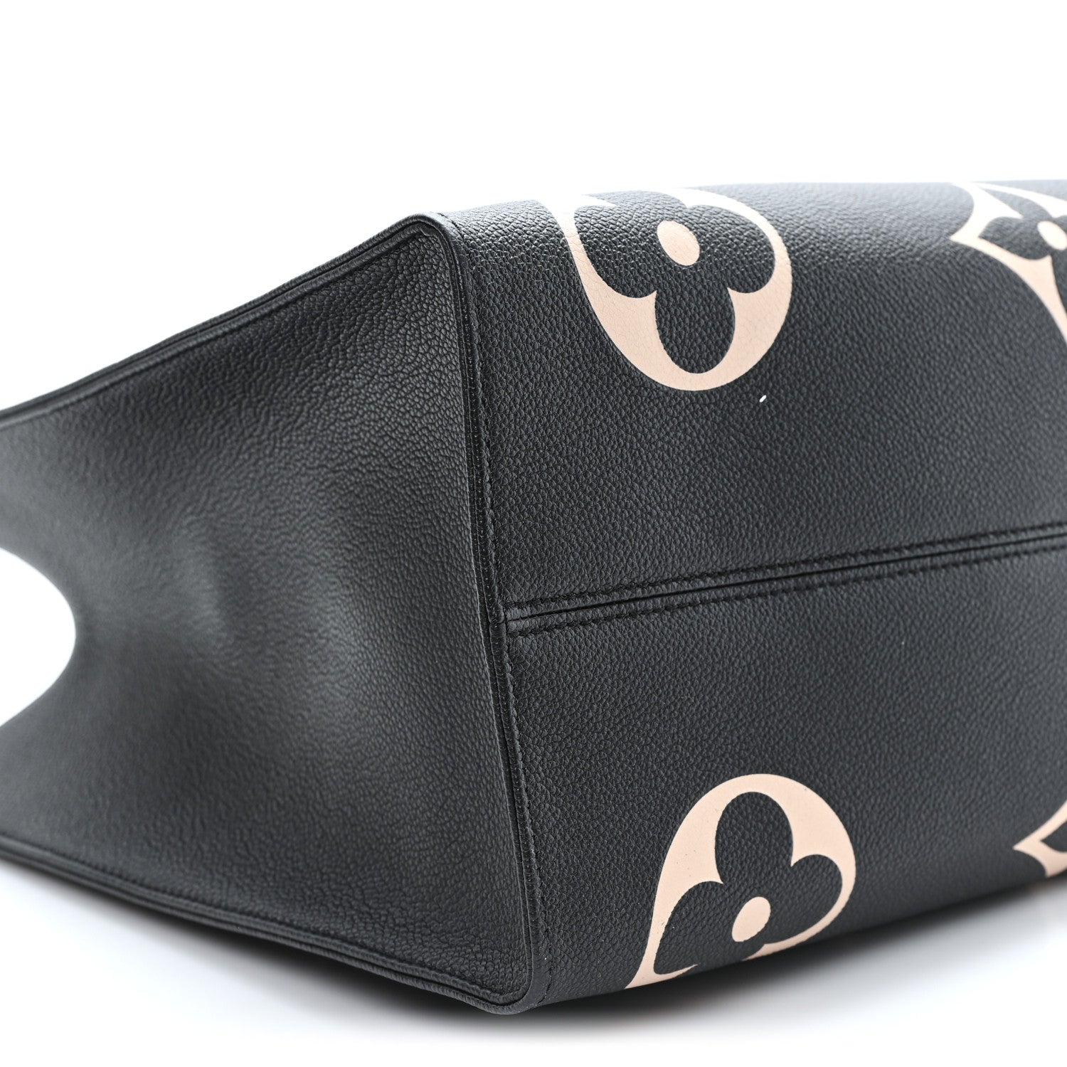 Louis Vuitton Empreinte Monogram Giant Onthego GM Black Beige 8 of 9