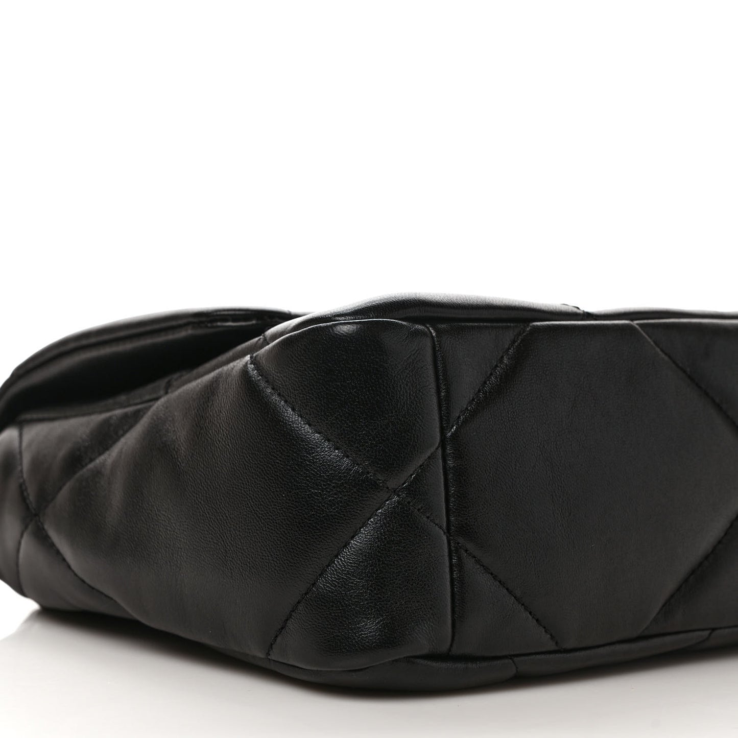 Lambskin Quilted Medium Chanel 19 Flap So Black
