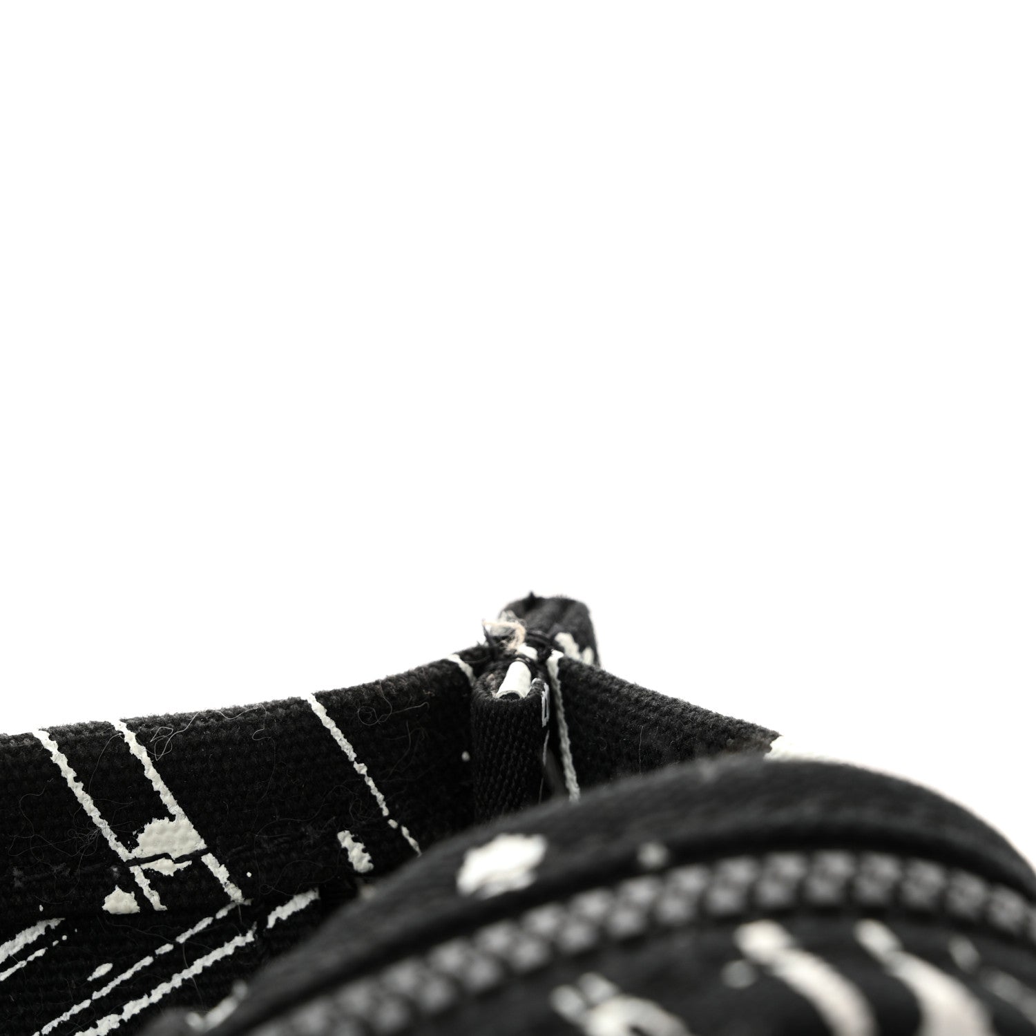 Marc Jacobs Canvas Splatter Medium The Tote Bag Black 11 of 15