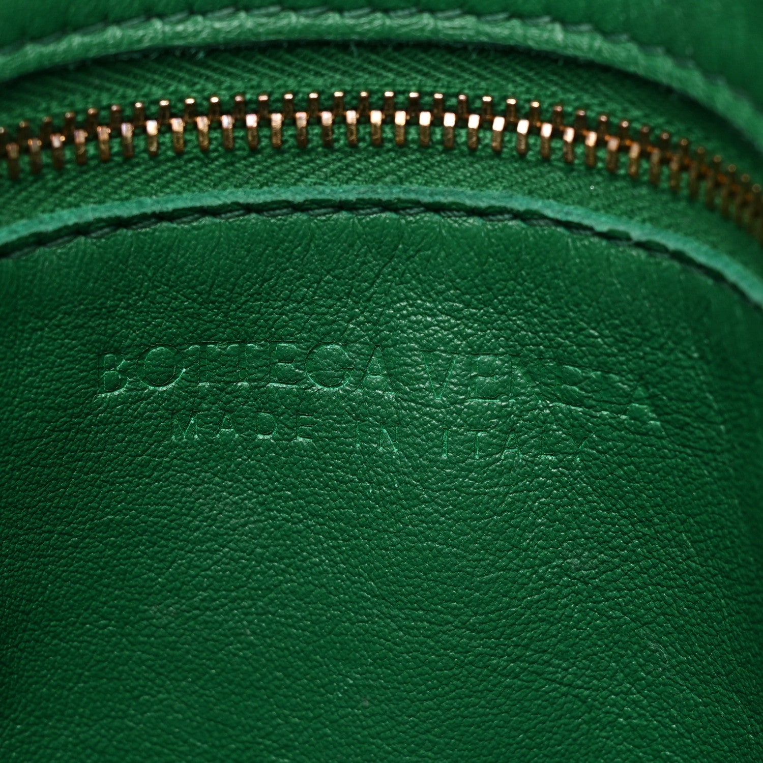 Bottega Veneta Lambskin Maxi Intrecciato Cassette Messenger Racing Green 6 of 28