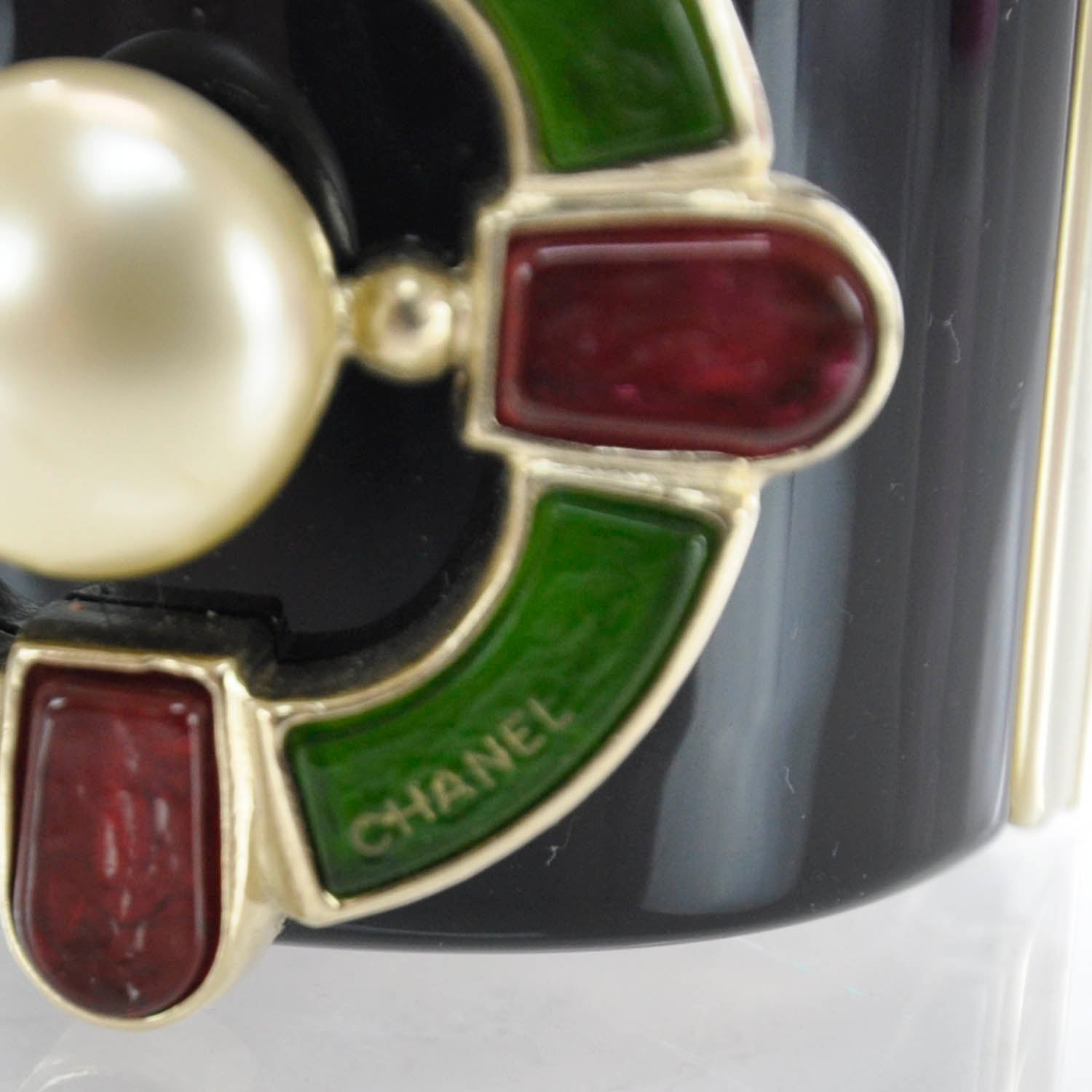 Chanel Resin Wide Gripoix Pearl Cuff Black 4 of 6