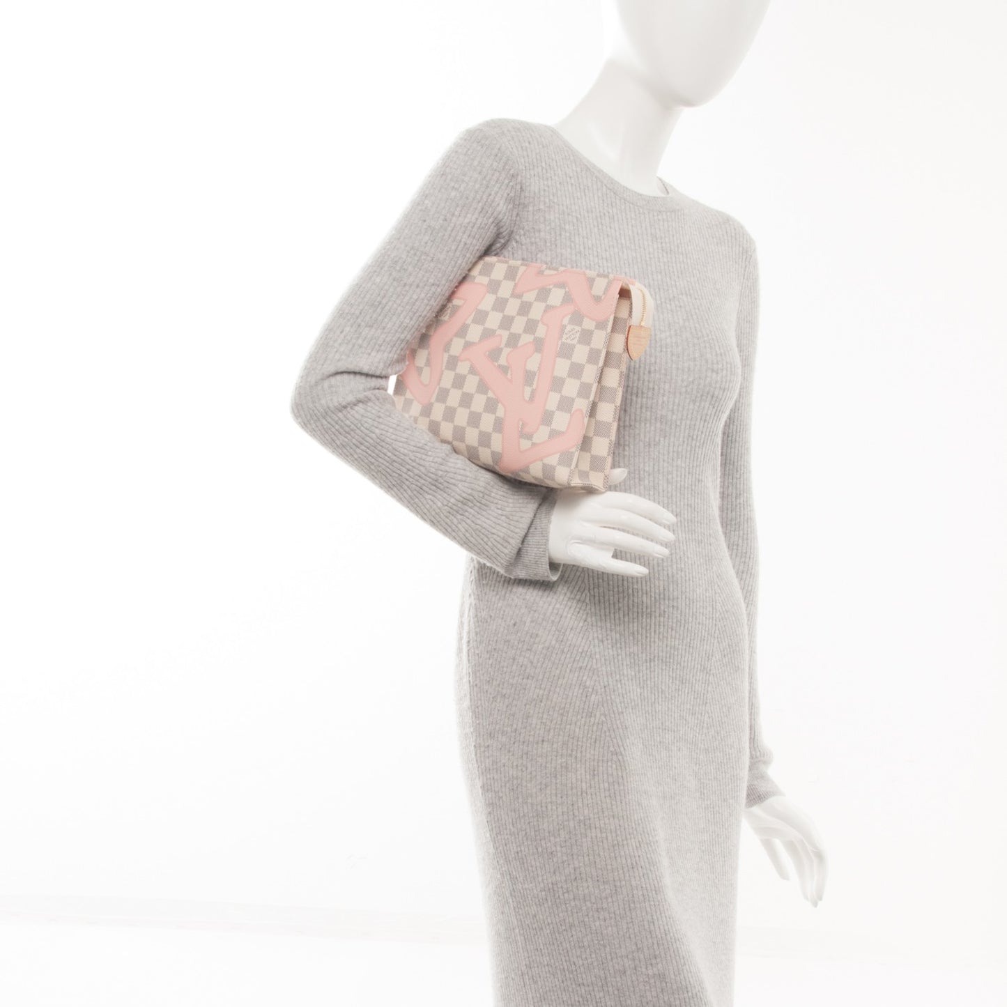 Damier Azur Tahitienne Toiletry Pouch 26