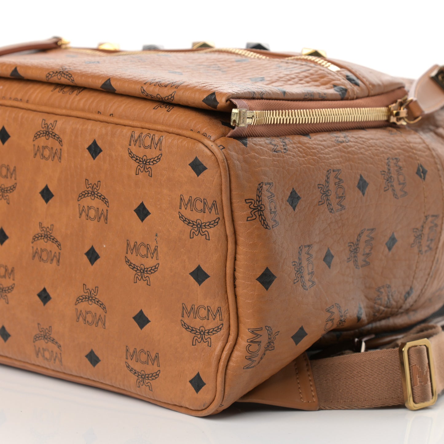 Visetos Studded Medium Dual Stark Backpack Cognac