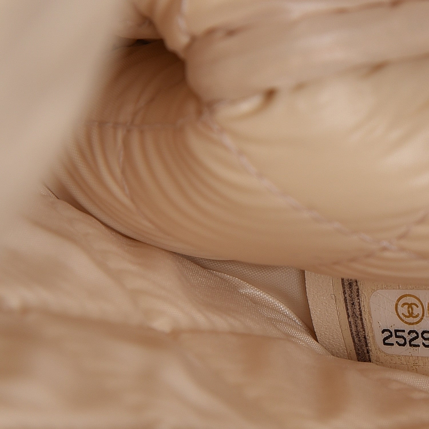 Chanel Woven Raffia Large Deauville Pouch White 7 of 8