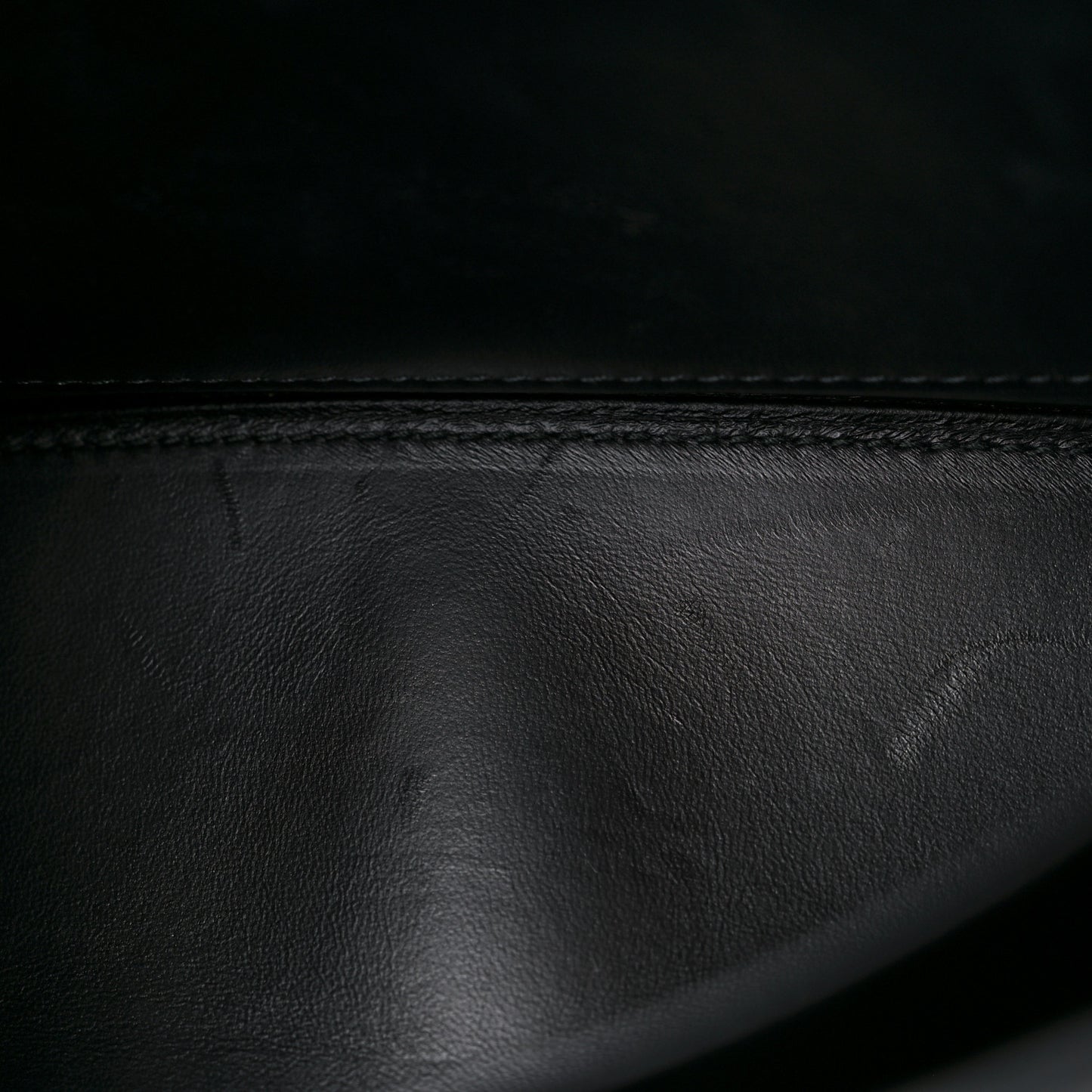 Grained Calfskin Medium Hourglass Top Handle Bag Black
