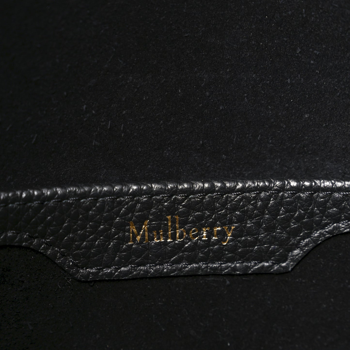 Small Classic Grain Calfskin Leighton Black