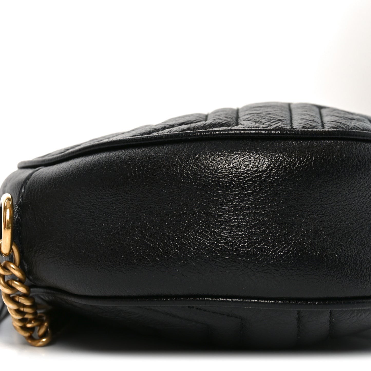 Azalea Calfskin Matelasse Heart Mini GG Marmont Round Shoulder Bag Black