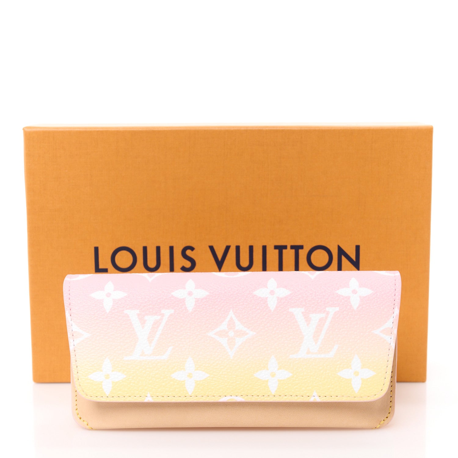 Louis Vuitton Monogram Giant By The Pool Woody Glasses Case Light Pink 12 of 12