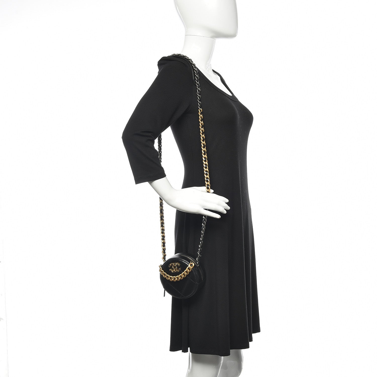 Chanel Shiny Goatskin Quilted 19 Round Clutch With Chain Black 2 of 11