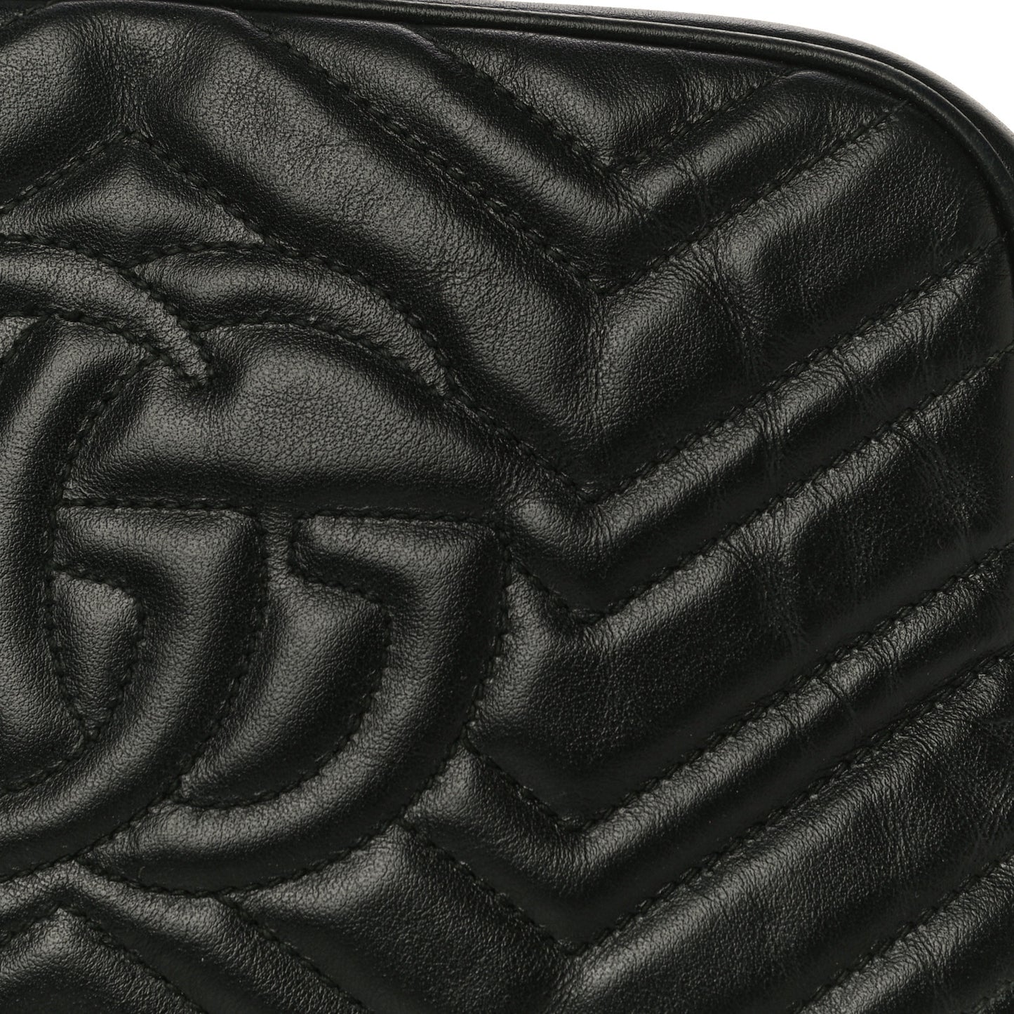 Calfskin Matelasse Small GG Marmont Chain Shoulder Bag Black