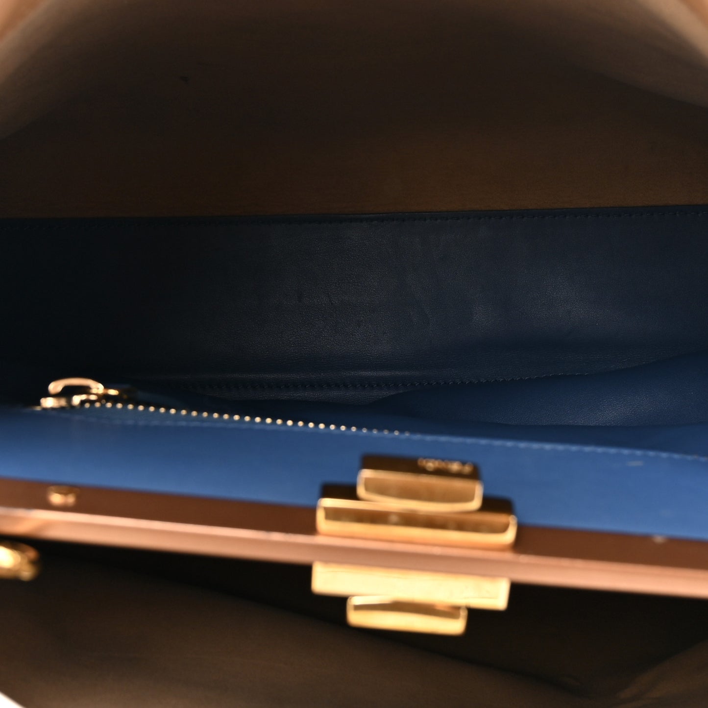 Vitello Seta Burro Large Peekaboo Iconic Satchel Cuoio Cobalto