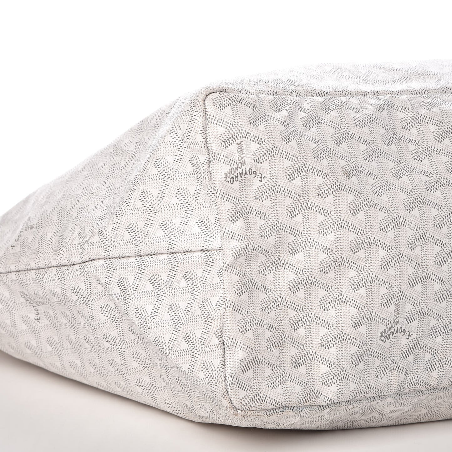 Goyardine Saint Louis GM White