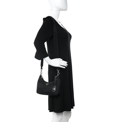 Prada Nylon Re-Edition 2005 Shoulder Bag Black 2 of 15