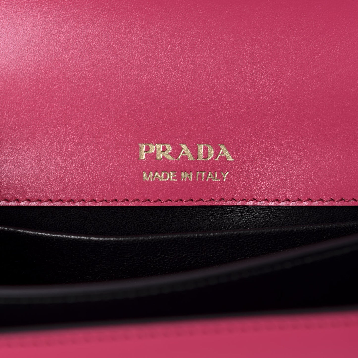 City Calfskin Sidonie Small Chain Crossbody Bag Magenta