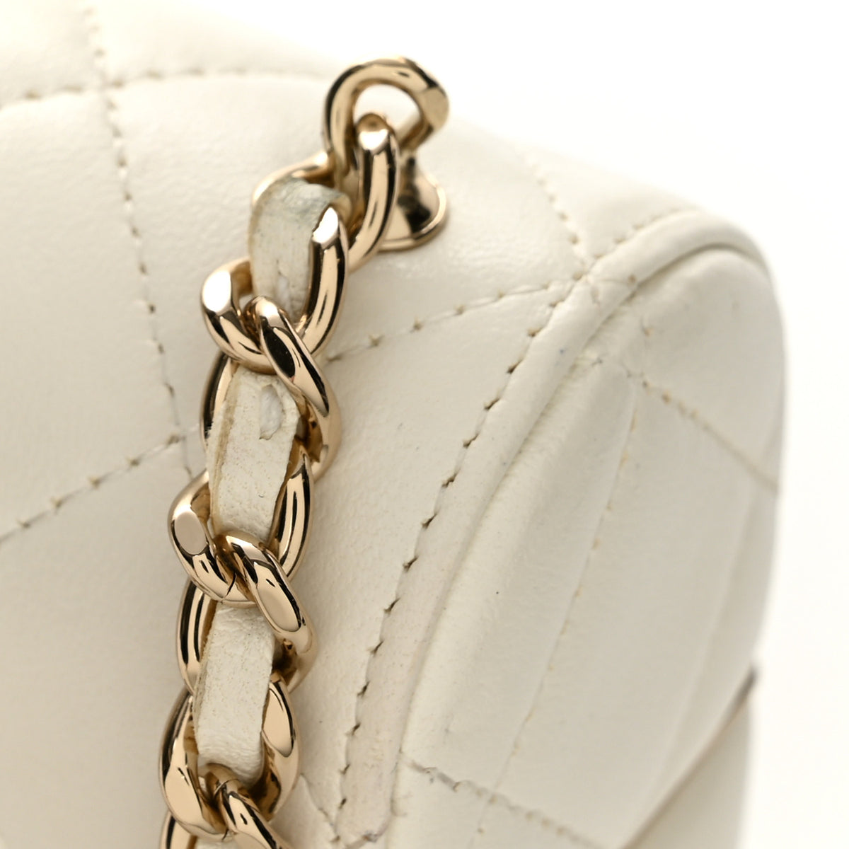 Lambskin Quilted Small Box With Chain White