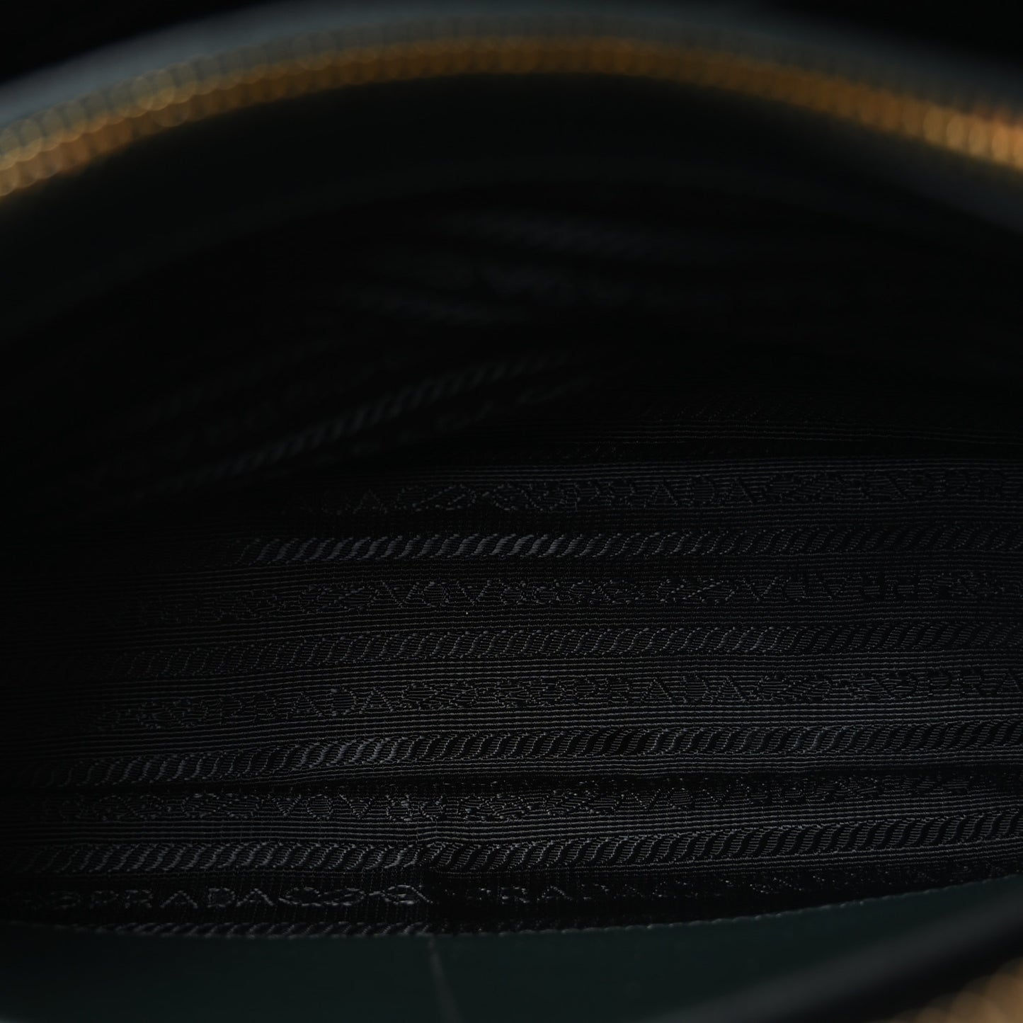 Saffiano Lux Medium Promenade Tote Biliardo
