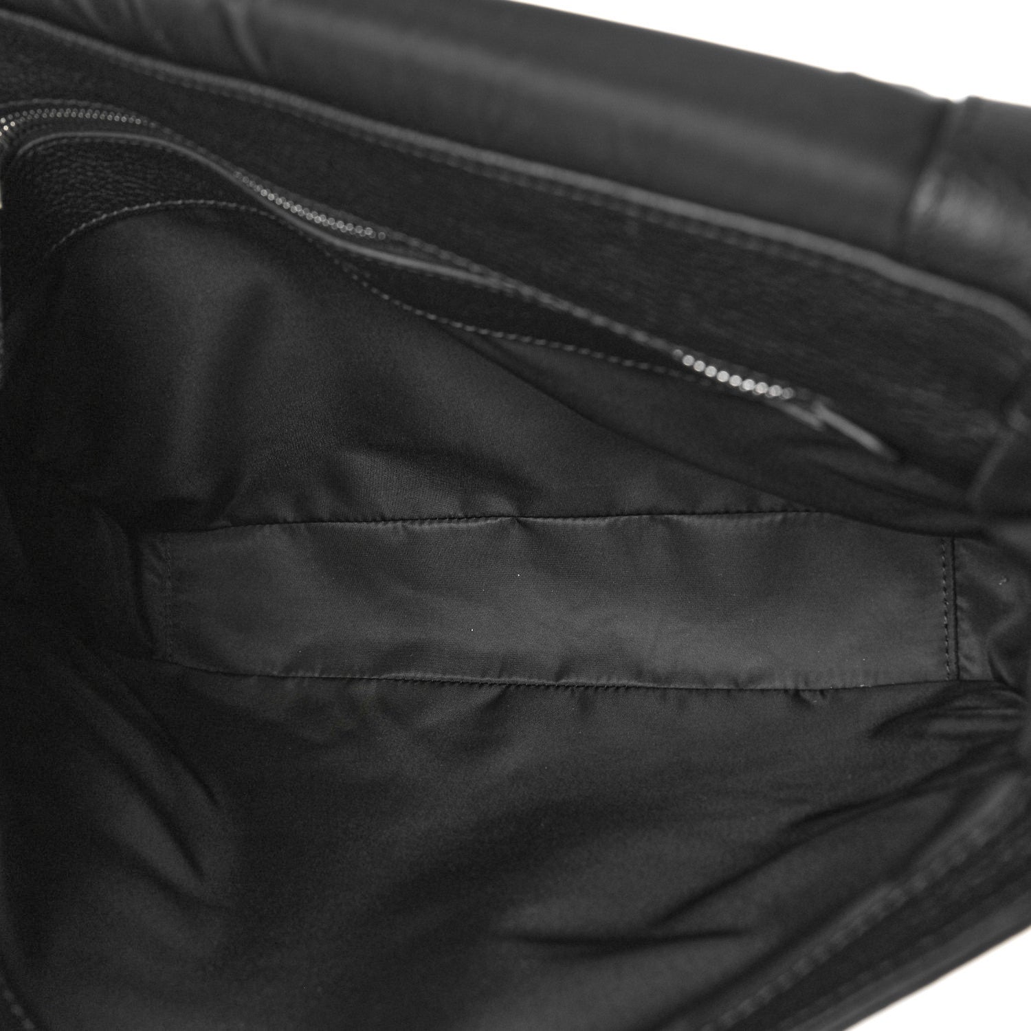 Burberry Grainy Calfskin Embossed Bruno Messenger Black 5 of 8