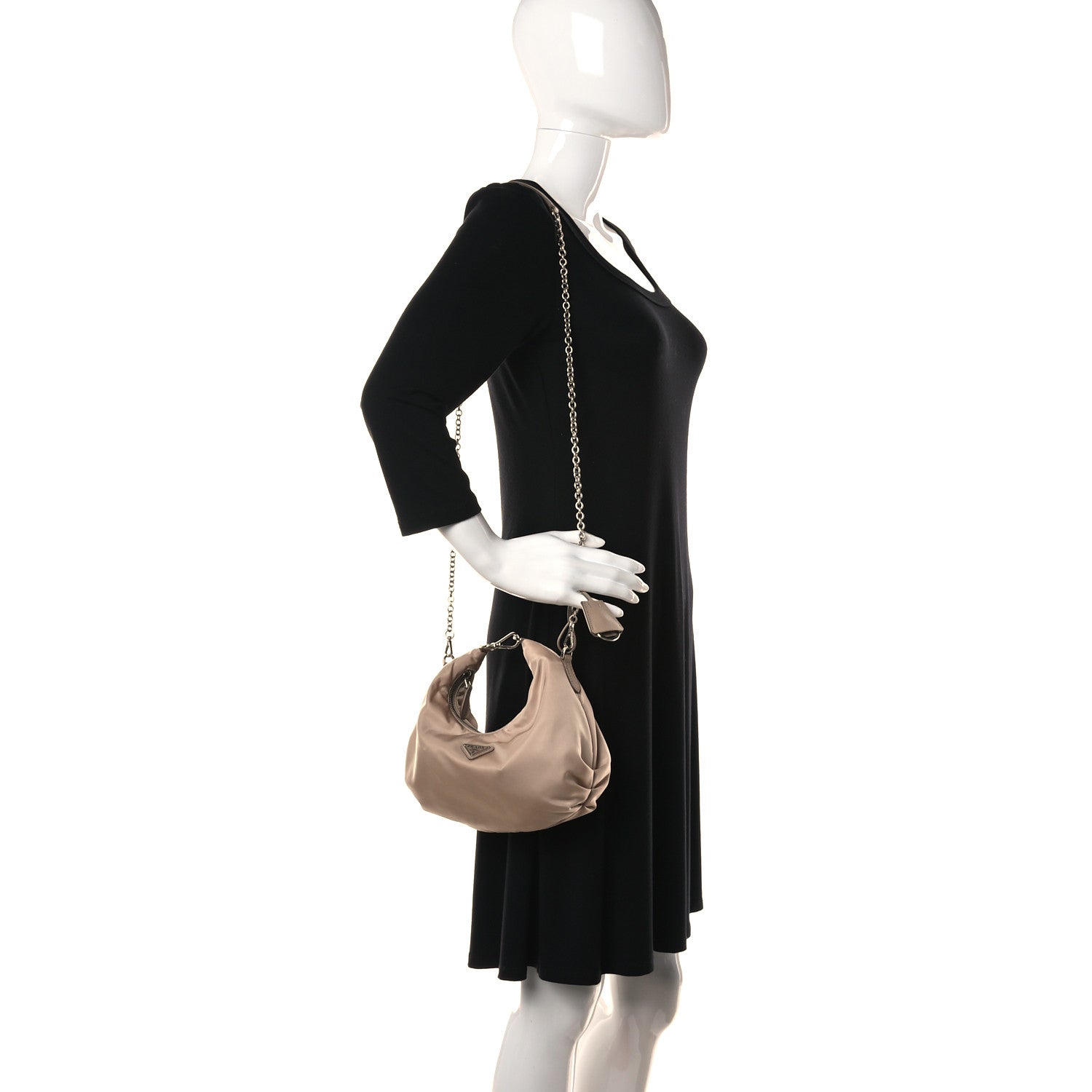 Prada Tessuto Nylon Saffiano Re-Edition 2006 Shoulder Bag Cammeo 2 of 10
