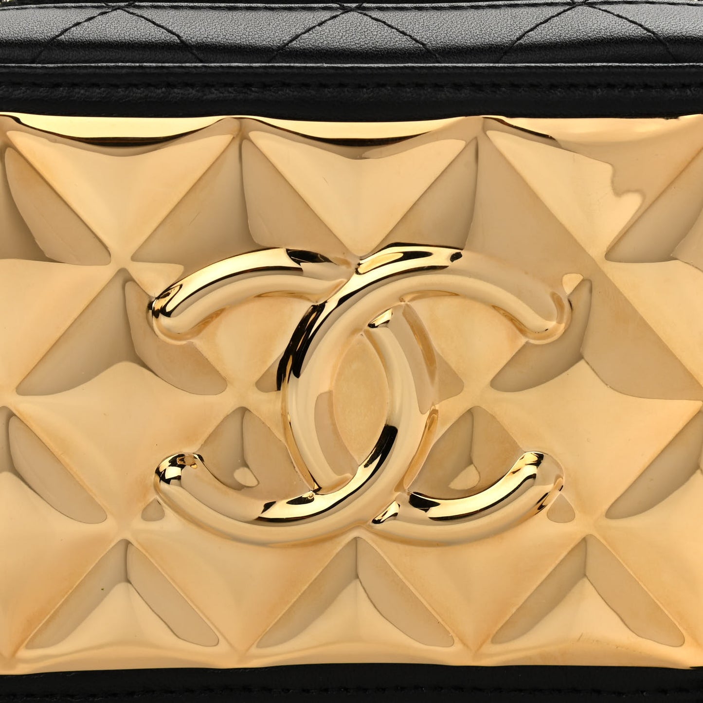 Lambskin Quilted Golden Plate Clutch With Chain Black