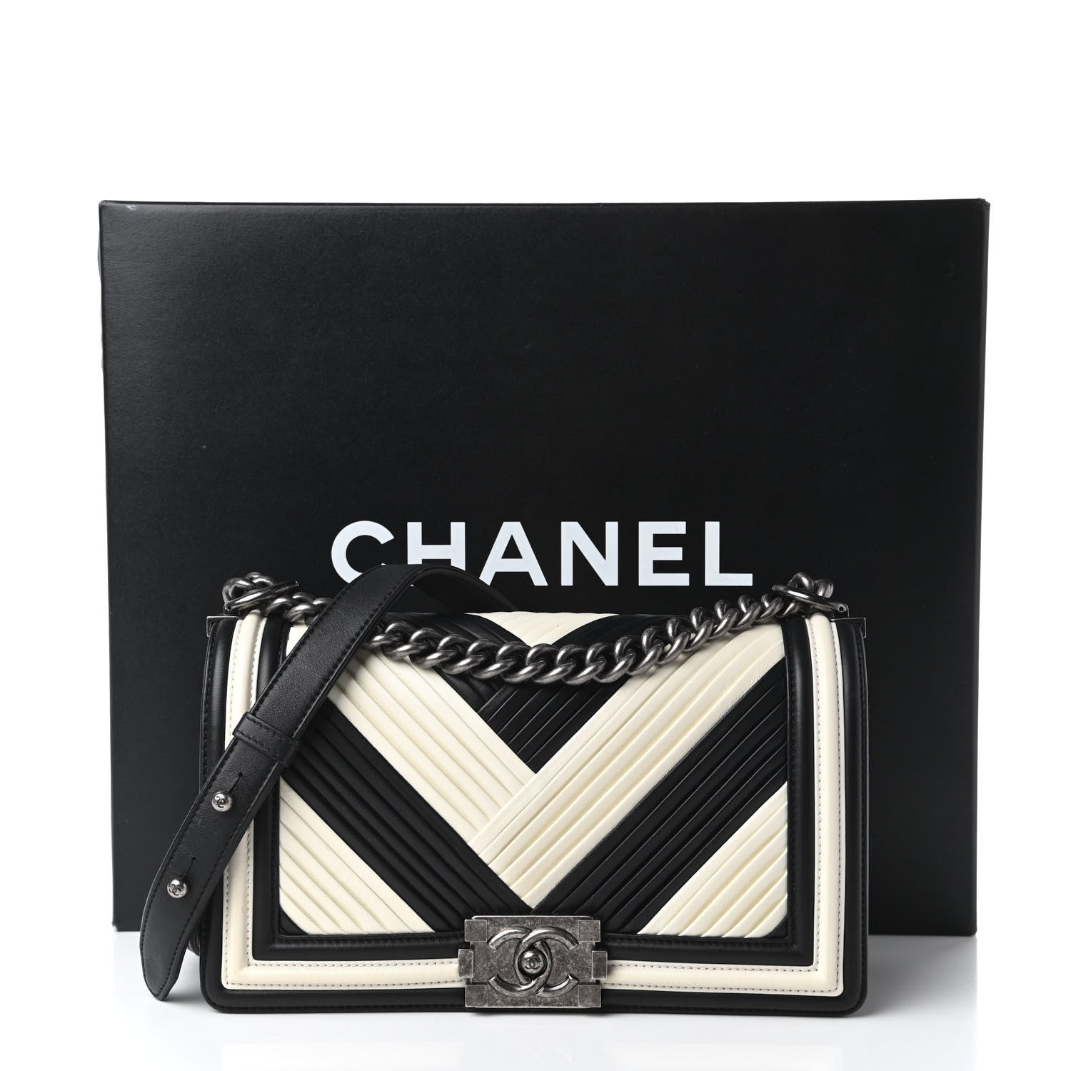 Chanel Calfskin Pleated Medium Boy In Rome Flap Black White 11 of 11