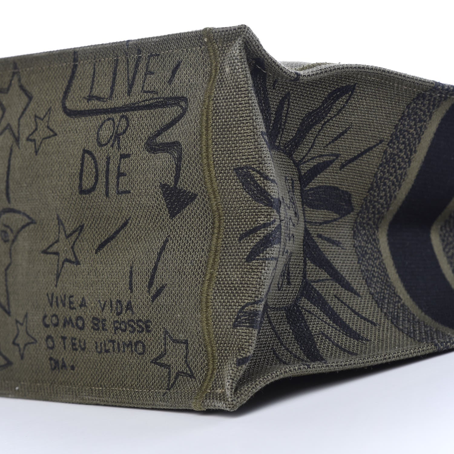 Christian Dior Canvas Embroidered Graffiti Book Tote Vert 9 of 11