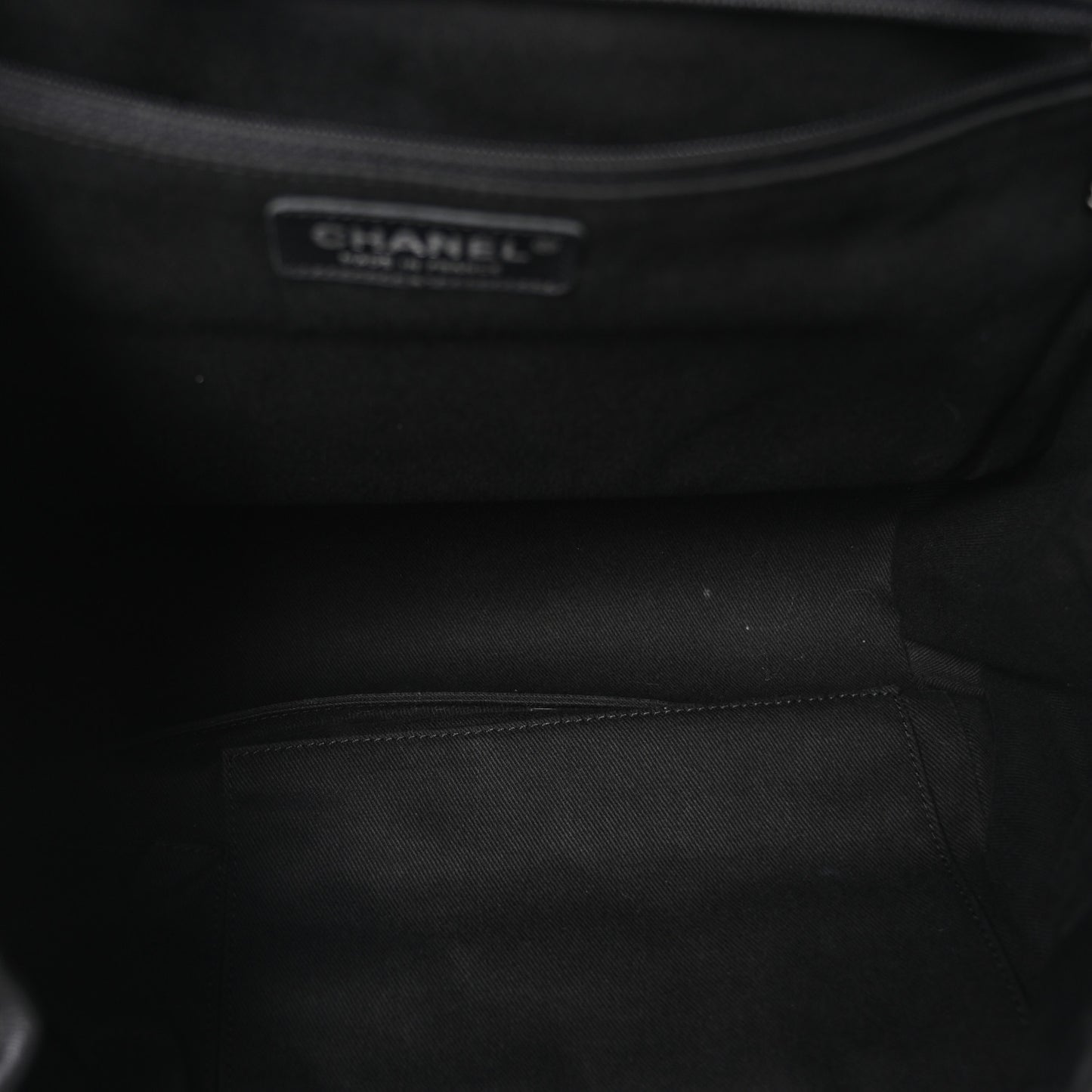 Lambskin Cells Accordion Tote Black