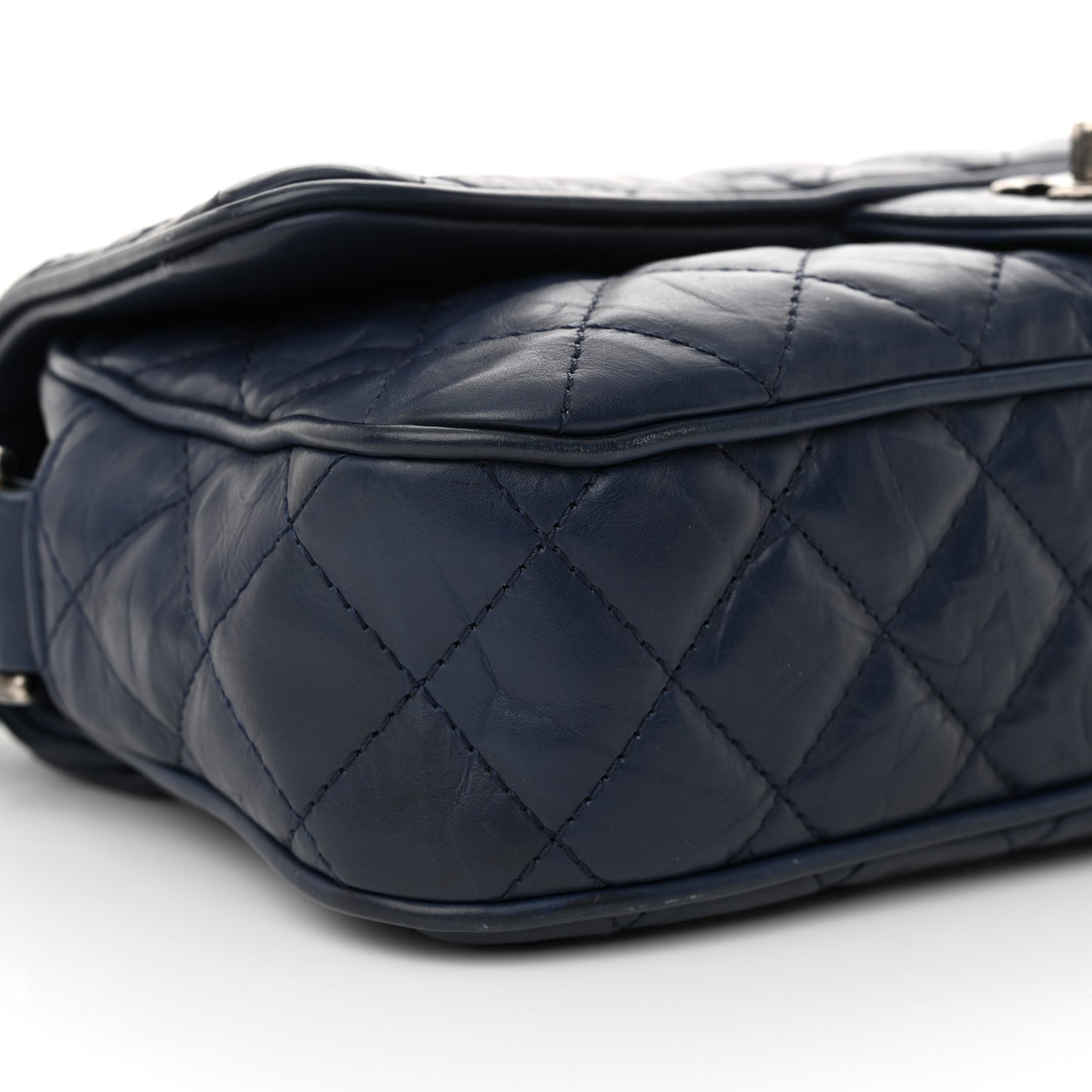 Crumpled Calfskin Quilted Medium Casual Rock Flap Navy