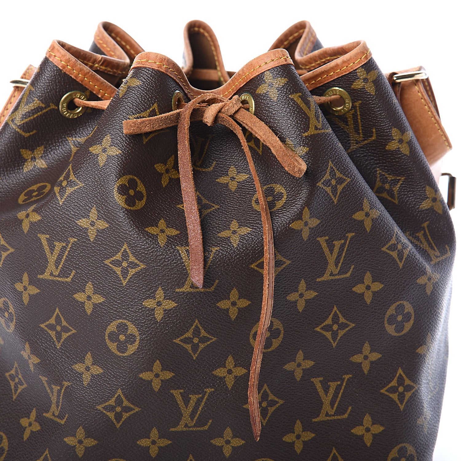 Louis Vuitton Monogram Petit Noe 7 of 9