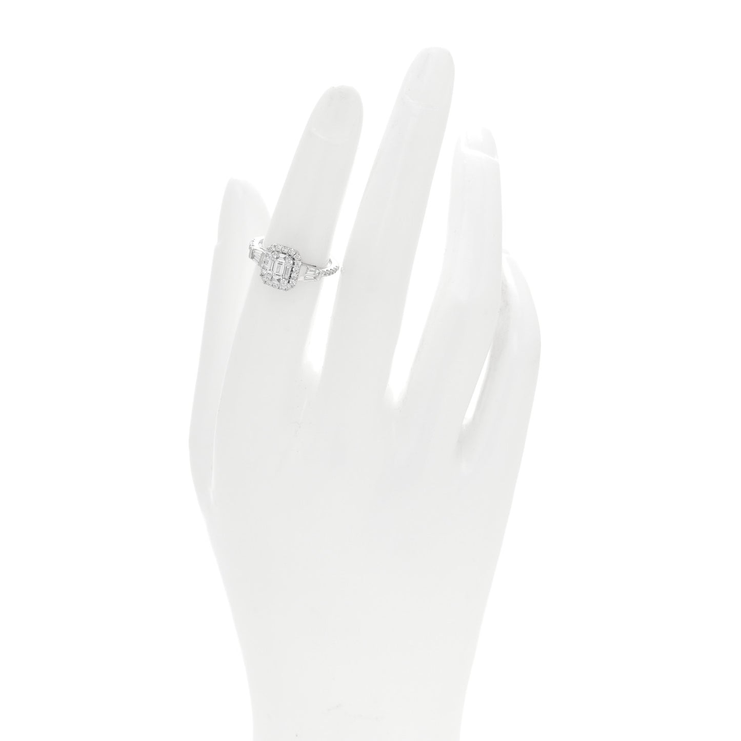 18K White Gold Diamond .75ct Baguette Cut Ring 49 5