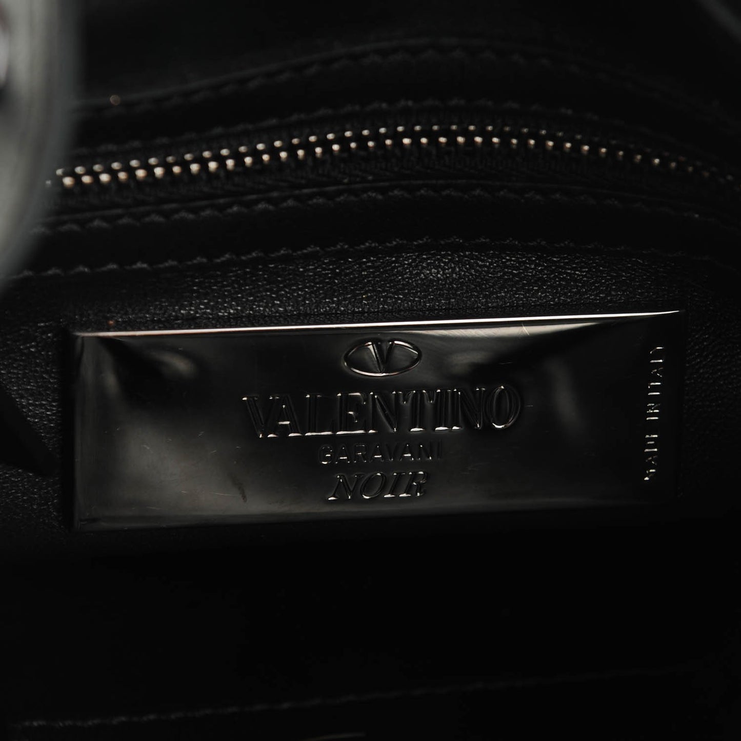 Vitello Rockstud Bucket Bag Black