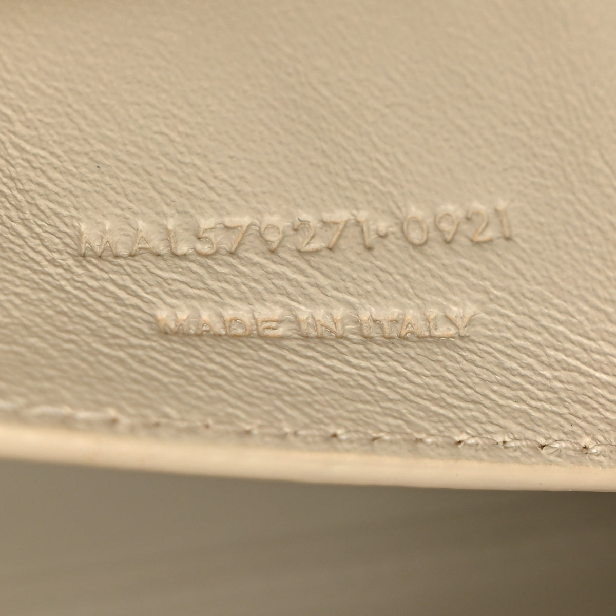 Smooth Calfskin Manhattan Shoulder Bag Crema Soft