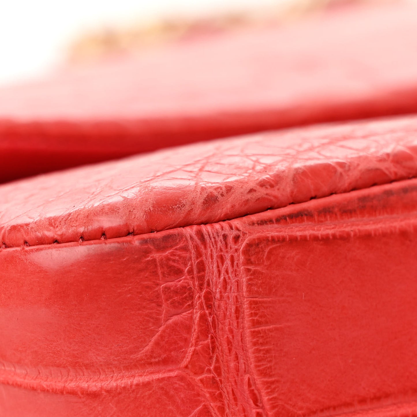 Alligator Jumbo Double Flap Red
