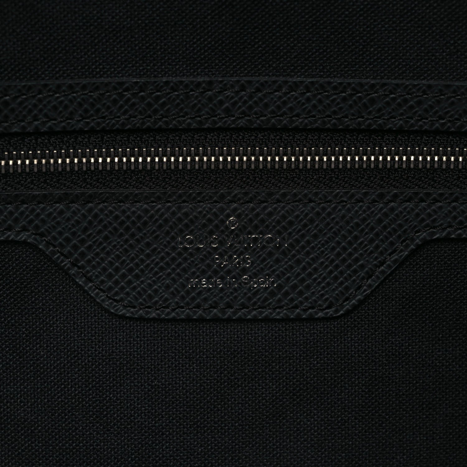 Louis Vuitton Taiga Stanislav Ardoise 5 of 9