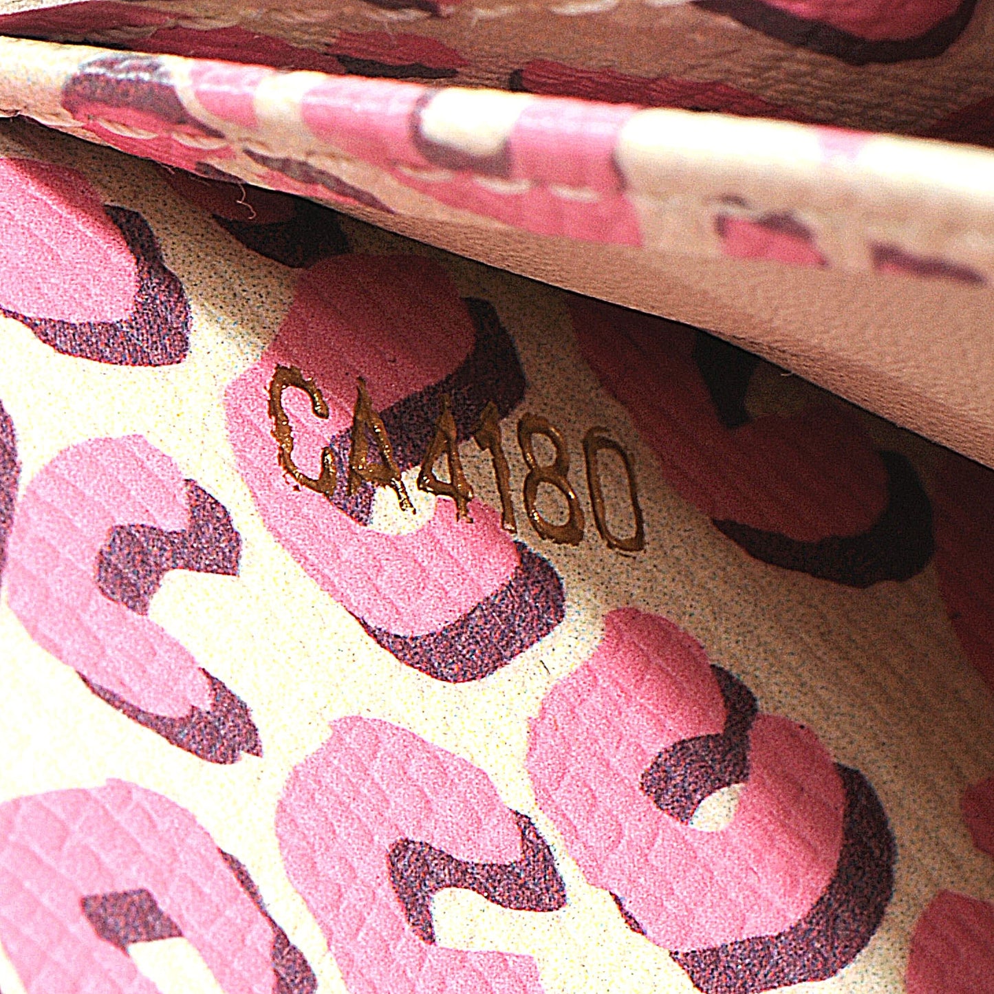 Monogram Leopard Sarah Wallet Blanc Corail