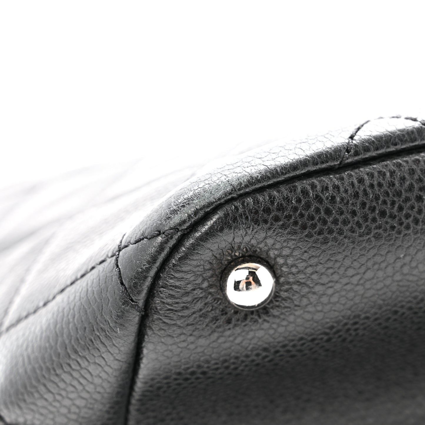 Caviar Quilted CC Timeless Soft Tote Black