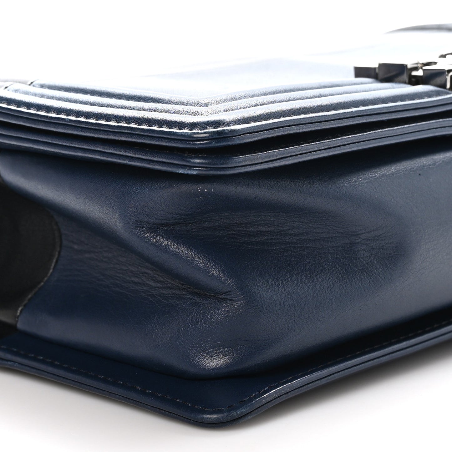 Calfskin Medium Bi-Color Boy Flap Navy Black