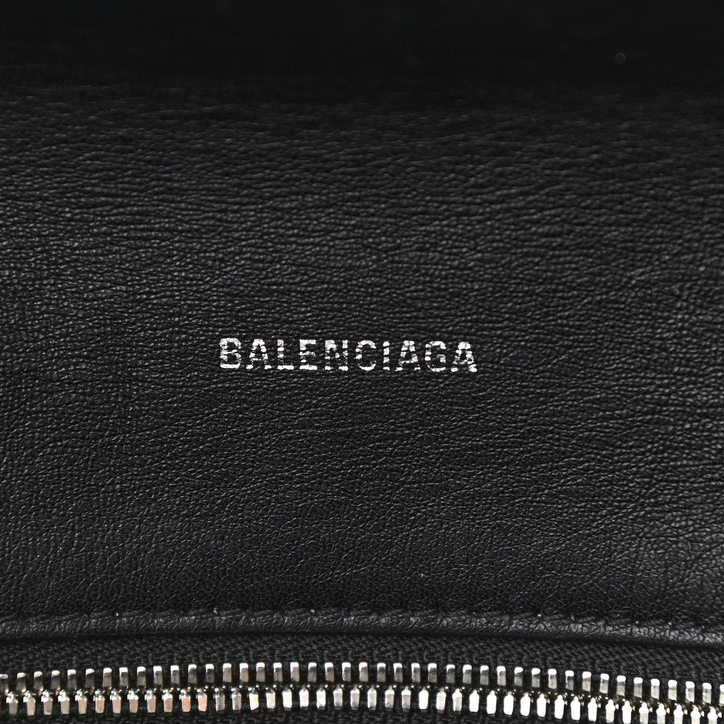 Pebbled Calfskin Logo Everyday Flap Chain Wallet White