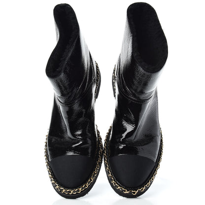 Chanel Crumpled Calfskin Shearling Womens Cap Toe Chain Short Boots 39 Black 5 of 9