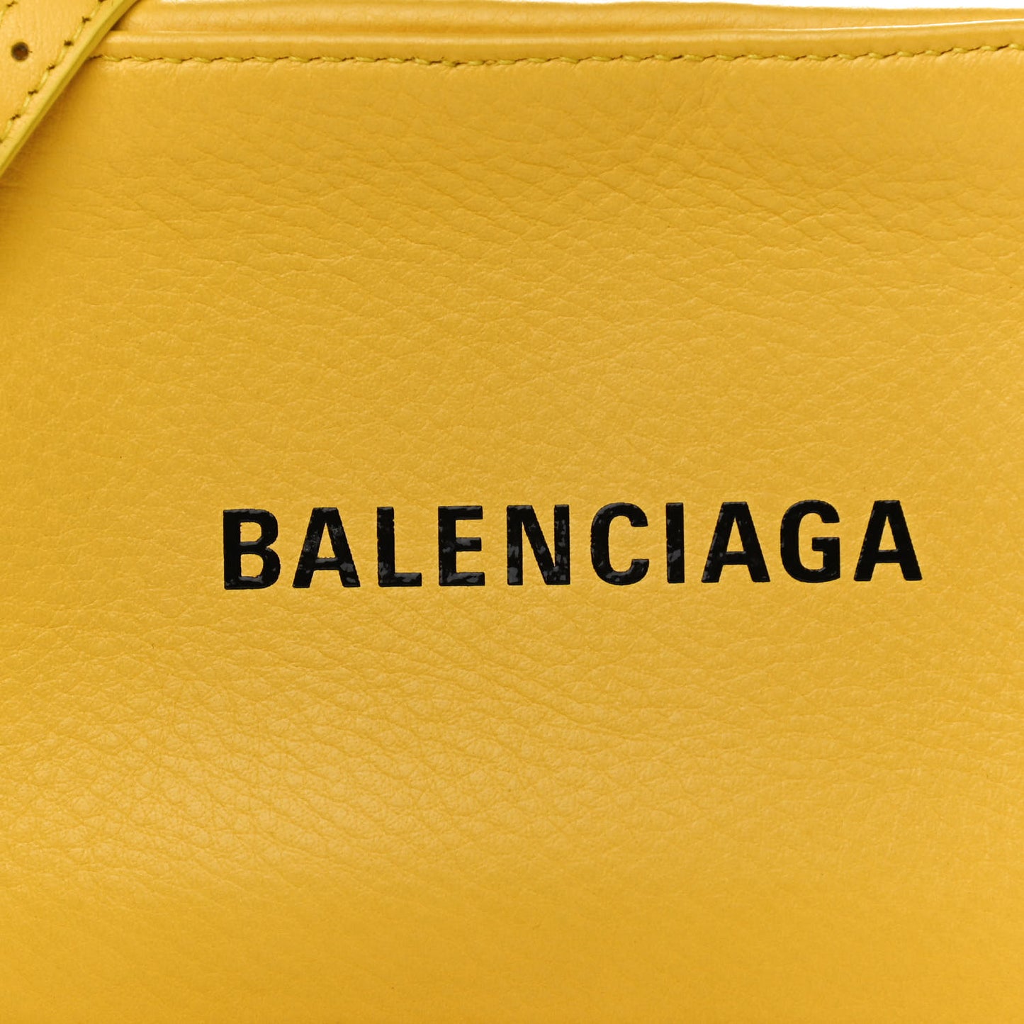 Smooth Calfskin Logo XS Everyday Camera Bag Jaune Soleil Black