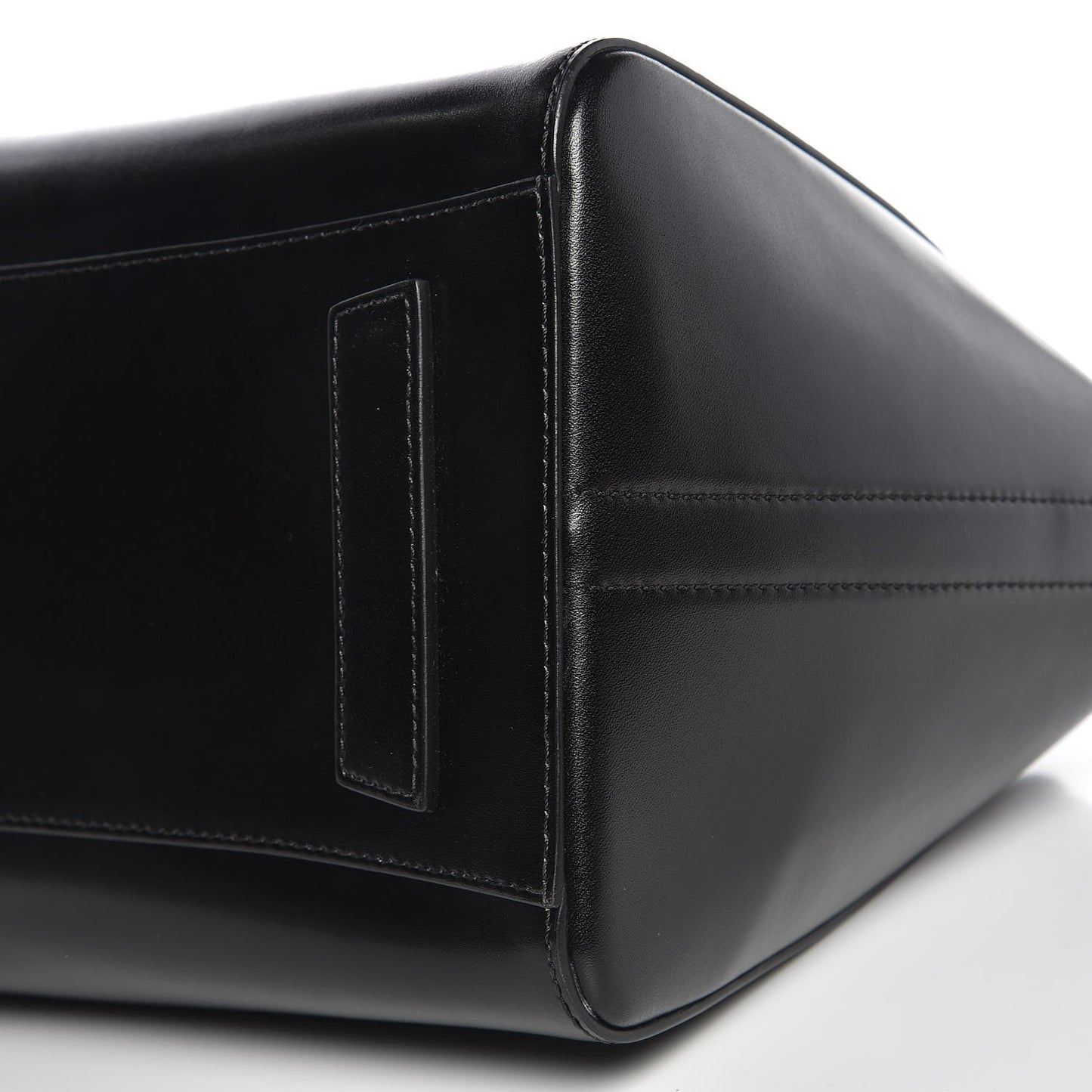Shiny Lord Calfskin Medium Antigona Black