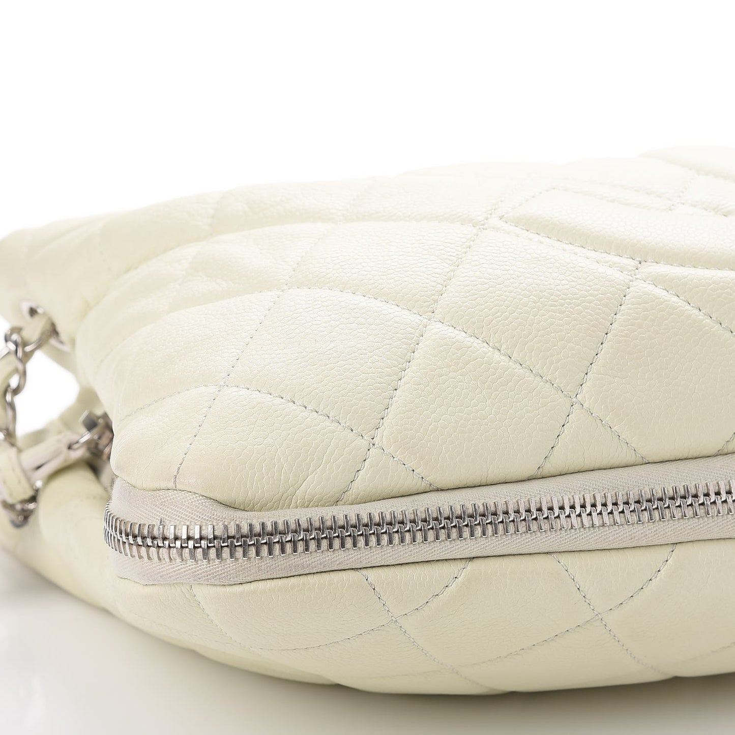 Caviar Quilted Expandable Zip Shoulder Bag Ivory