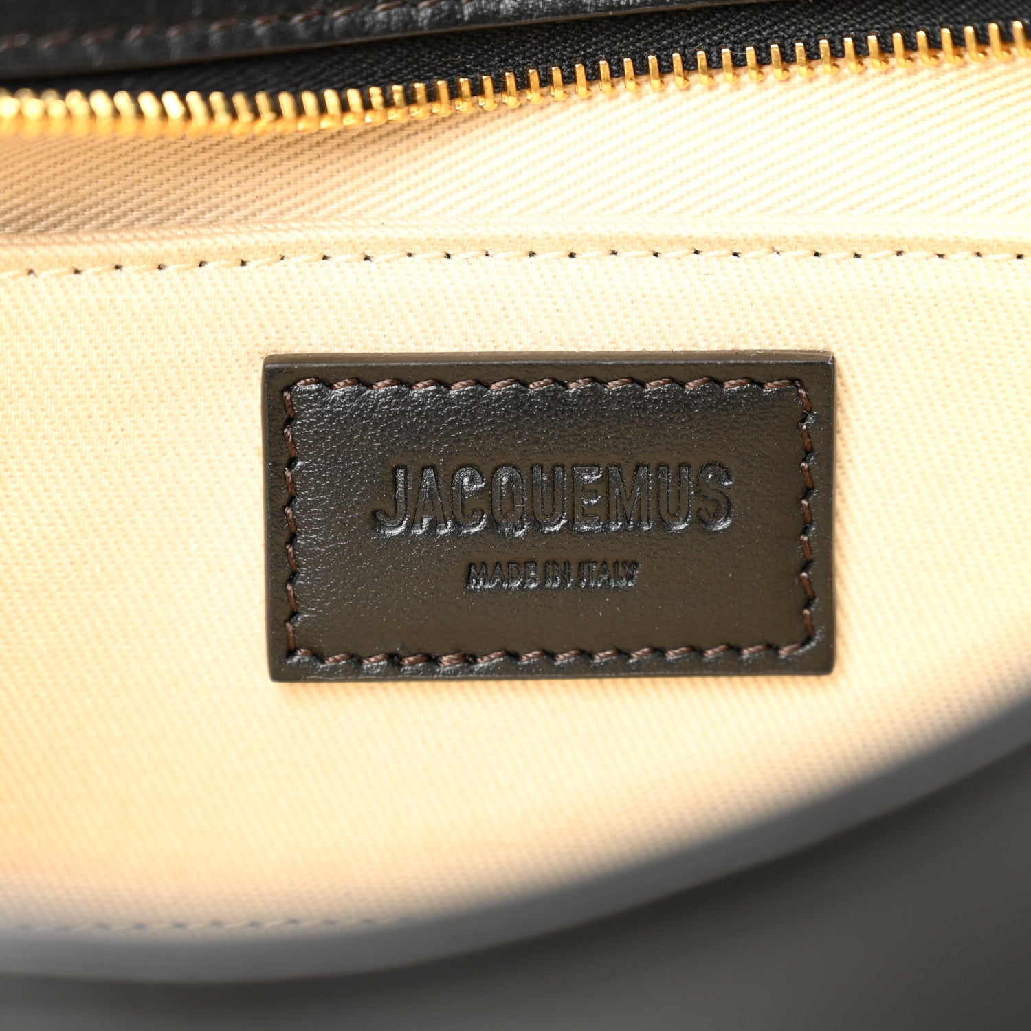 Jacquemus Smooth Calfskin Le Bisou Perle Black 6 of 9