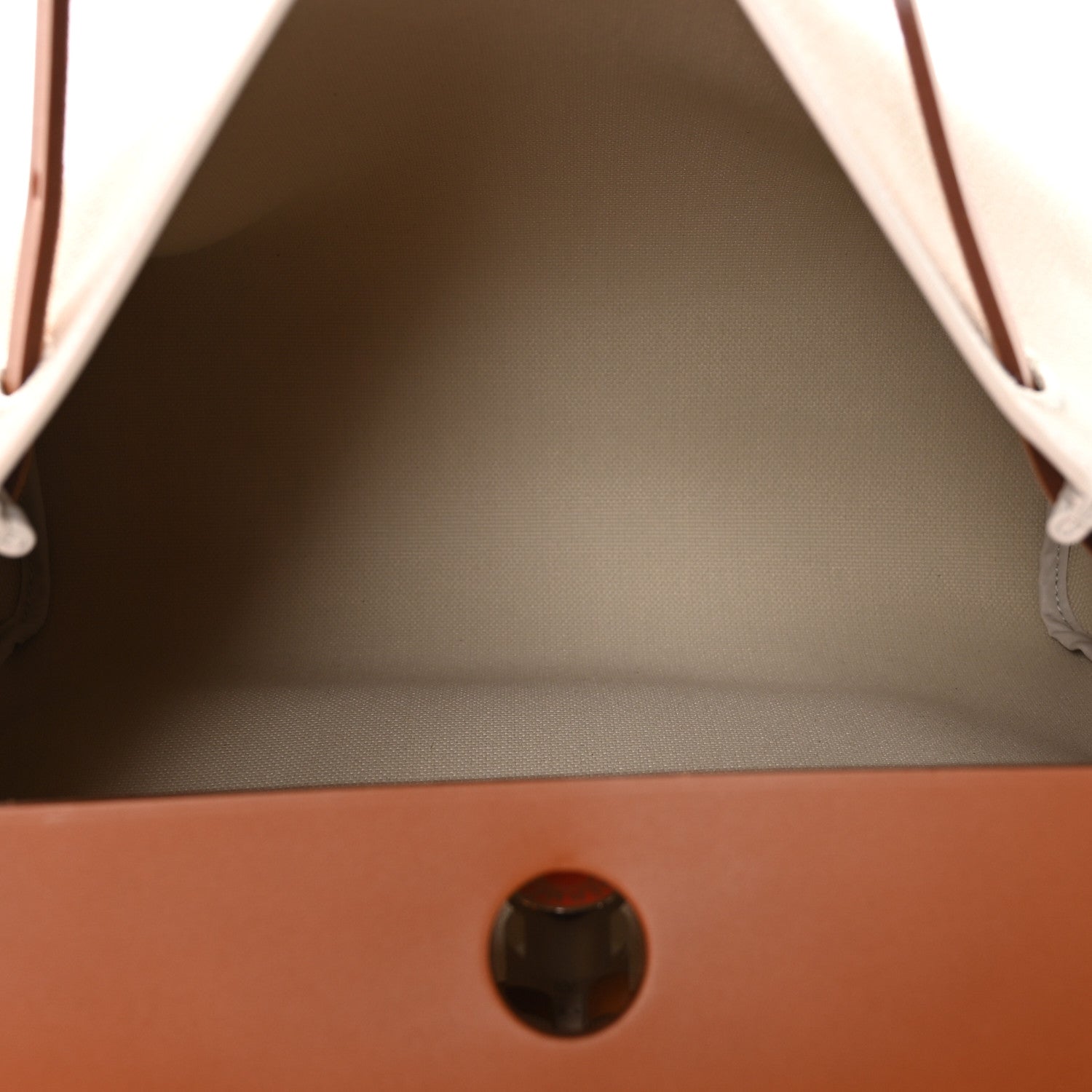 Hermes Toile Militaire Vache Hunter Laque Herbag Zip Retourne 31 PM Beton Fauve 6 of 12