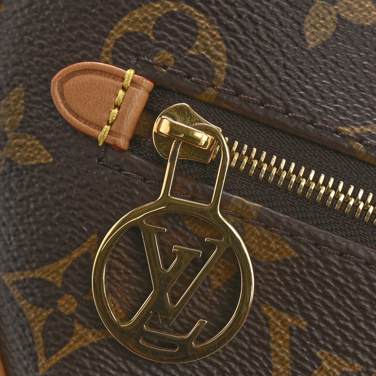 Monogram Loop