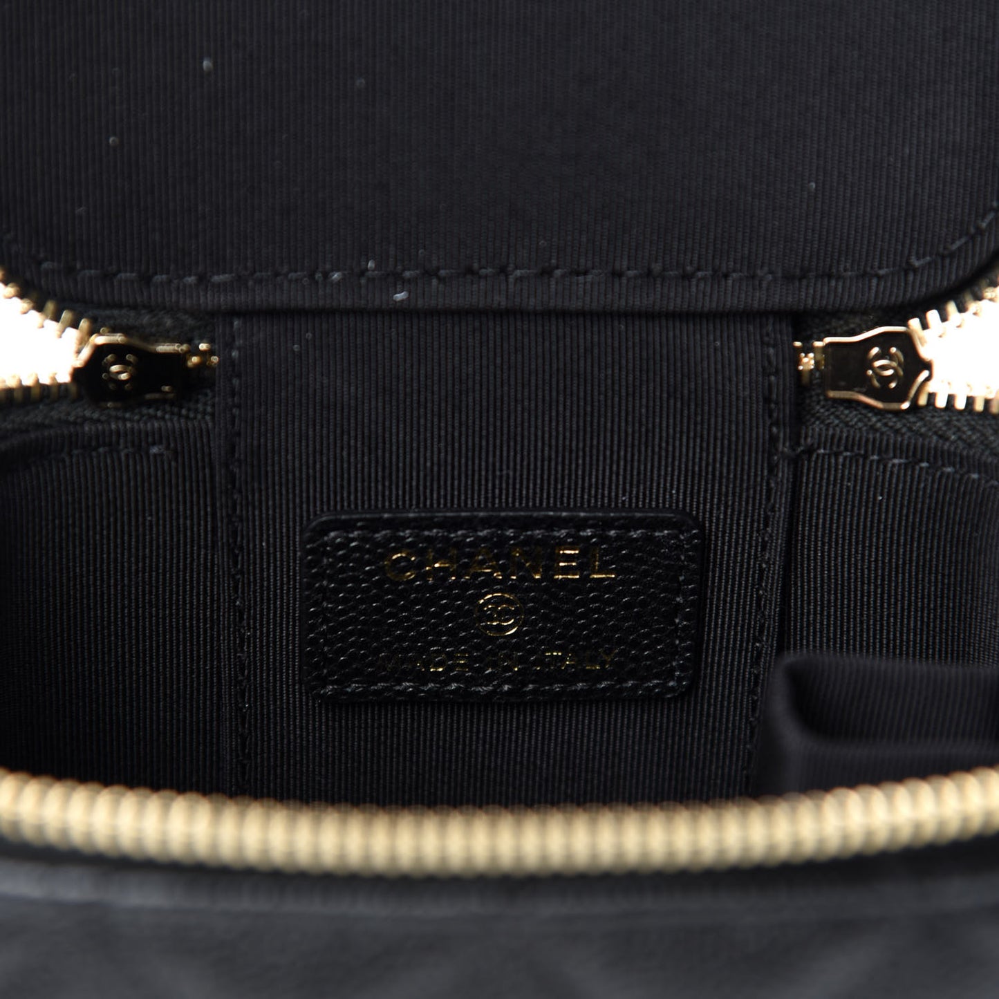 Caviar Quilted Mini Pearl On Top Vanity Case With Chain Black