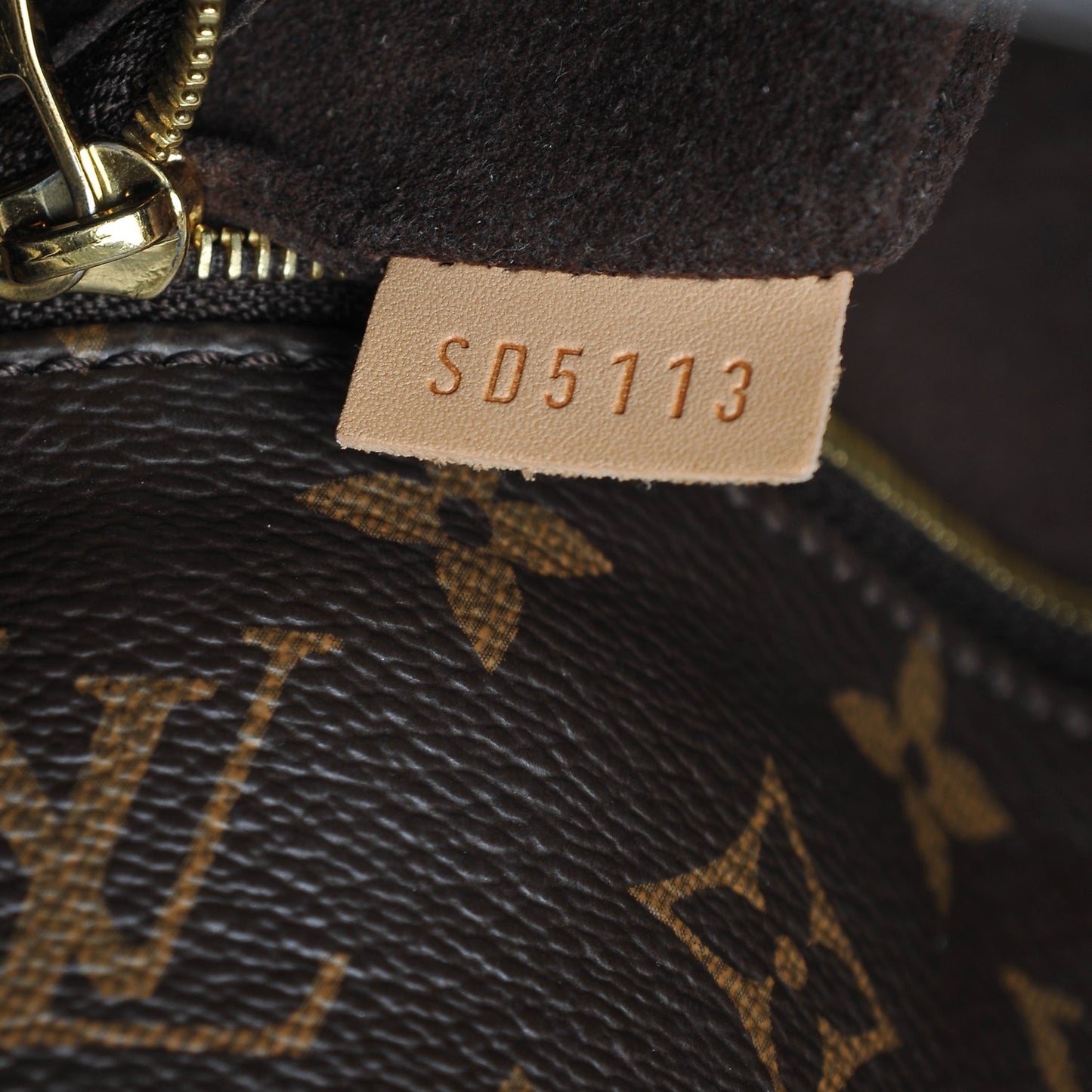 Monogram Metis