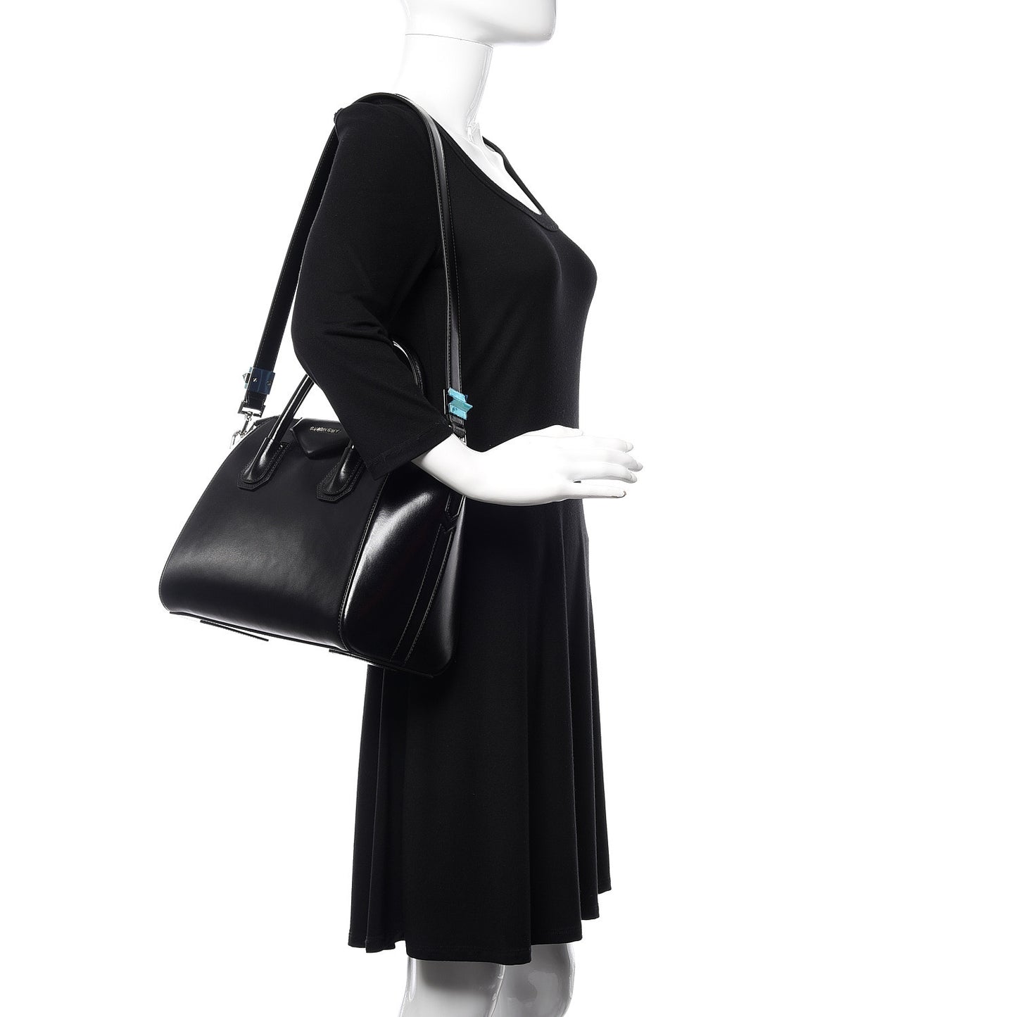 Shiny Lord Calfskin Small Antigona Black